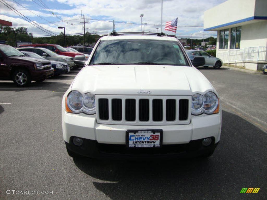 2008 Grand Cherokee Laredo 4x4 - Stone White / Khaki photo #2