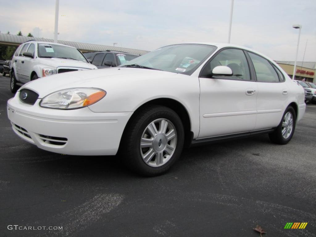 Vibrant White Ford Taurus