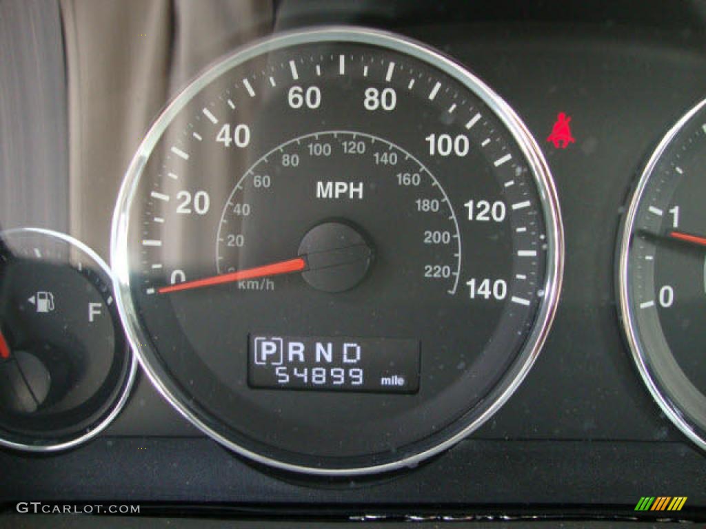 2008 Grand Cherokee Laredo 4x4 - Stone White / Khaki photo #7