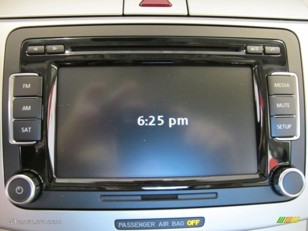 2011 Volkswagen CC Sport Controls Photo #38092127