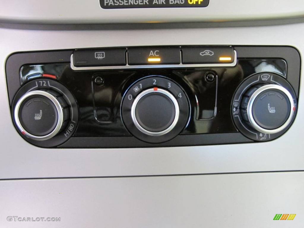 2011 Volkswagen CC Sport Controls Photo #38092144