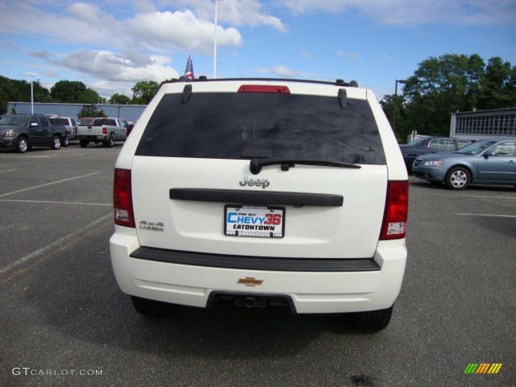 2008 Grand Cherokee Laredo 4x4 - Stone White / Khaki photo #16