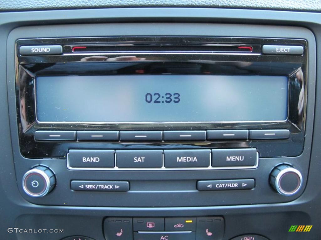 2011 Volkswagen Jetta SE Sedan Controls Photo #38092433