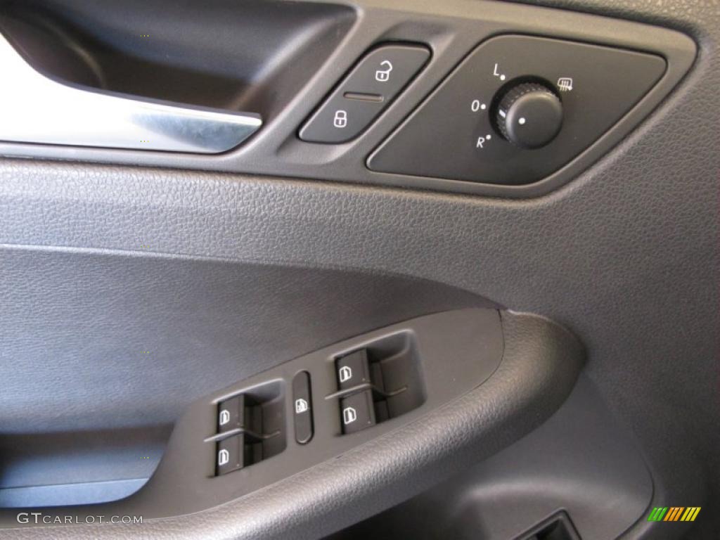 2011 Volkswagen Jetta SE Sedan Controls Photo #38092707