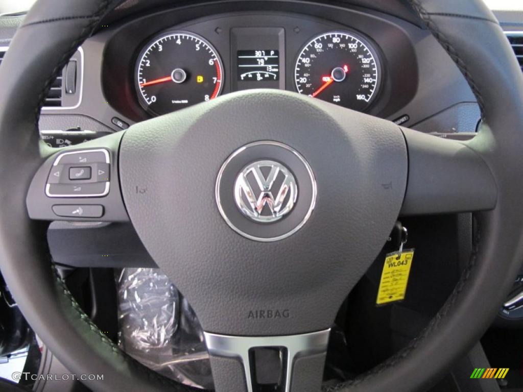 2011 Volkswagen Jetta SE Sedan Titan Black Steering Wheel Photo #38092735
