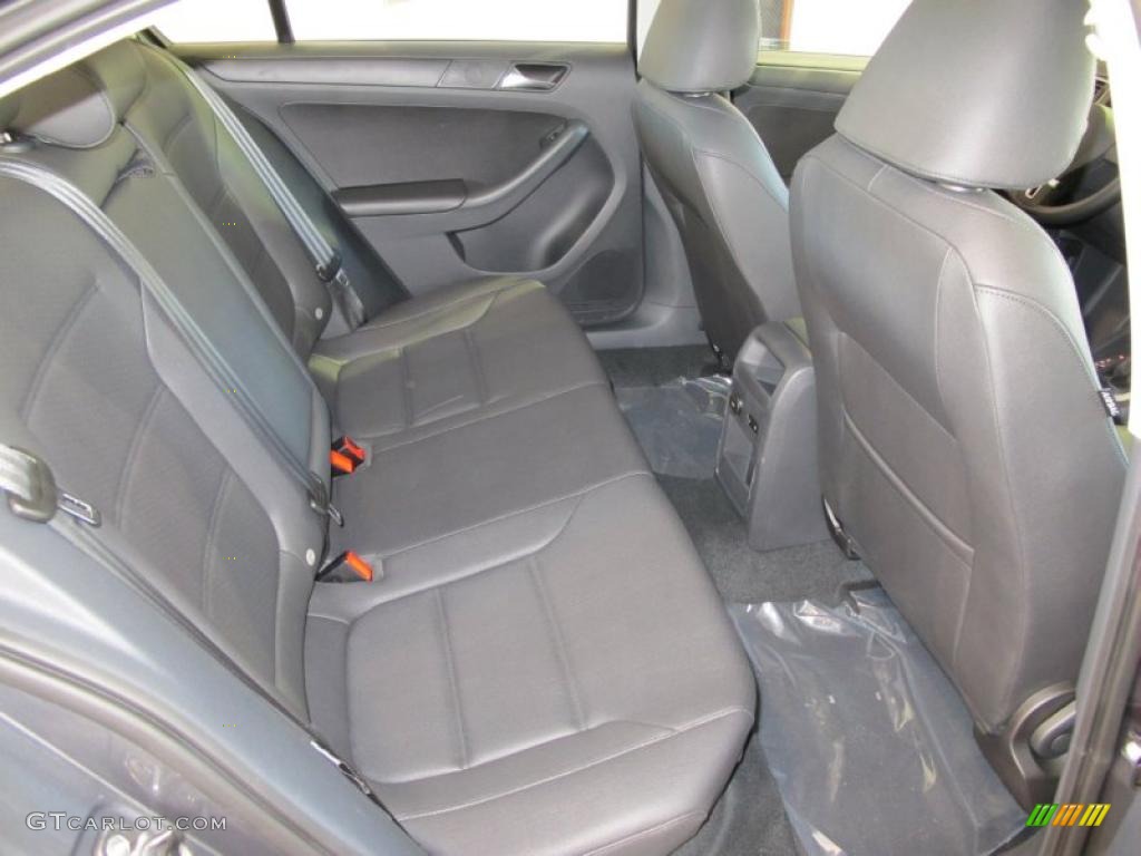 Titan Black Interior 2011 Volkswagen Jetta SE Sedan Photo #38092919