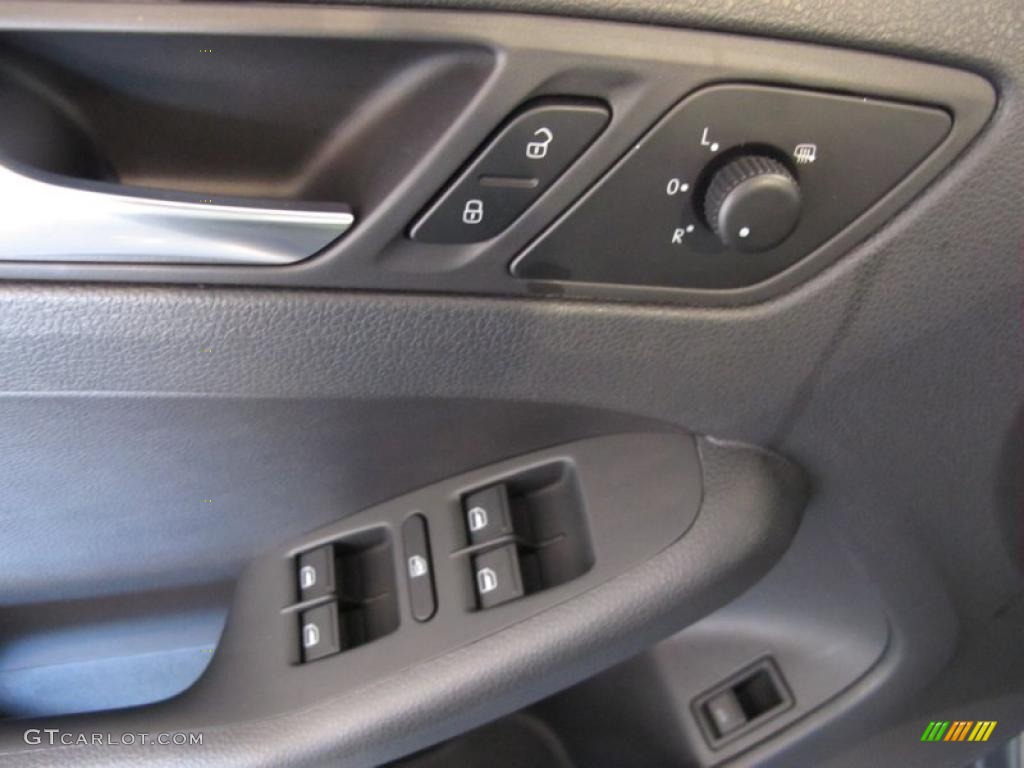 2011 Volkswagen Jetta SE Sedan Controls Photo #38092999