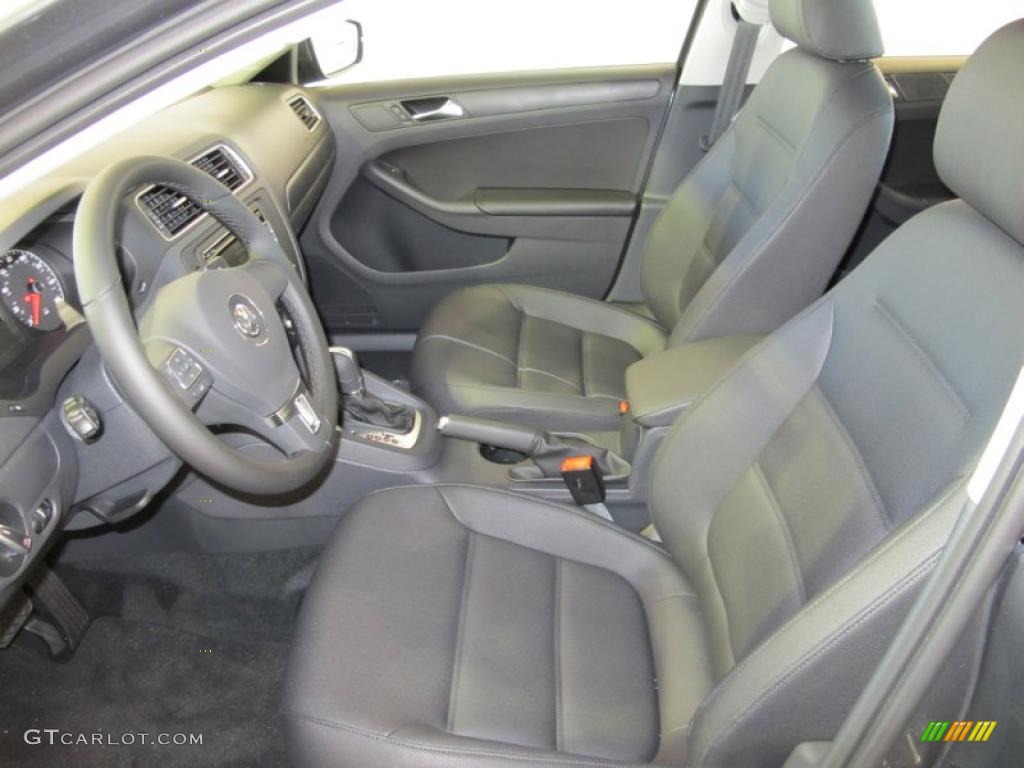 Titan Black Interior 2011 Volkswagen Jetta SE Sedan Photo #38093015