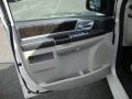 Stone White - Grand Caravan SXT Photo No. 5