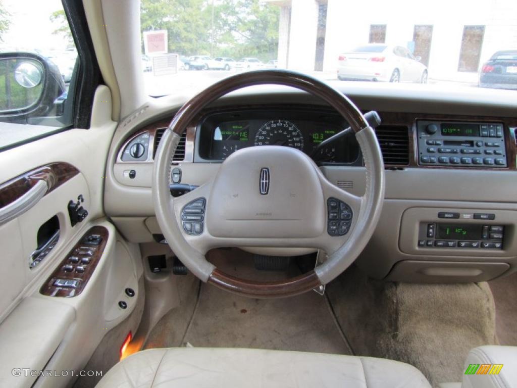 2001 Lincoln Town Car Signature Medium Parchment Steering Wheel Photo #38096695