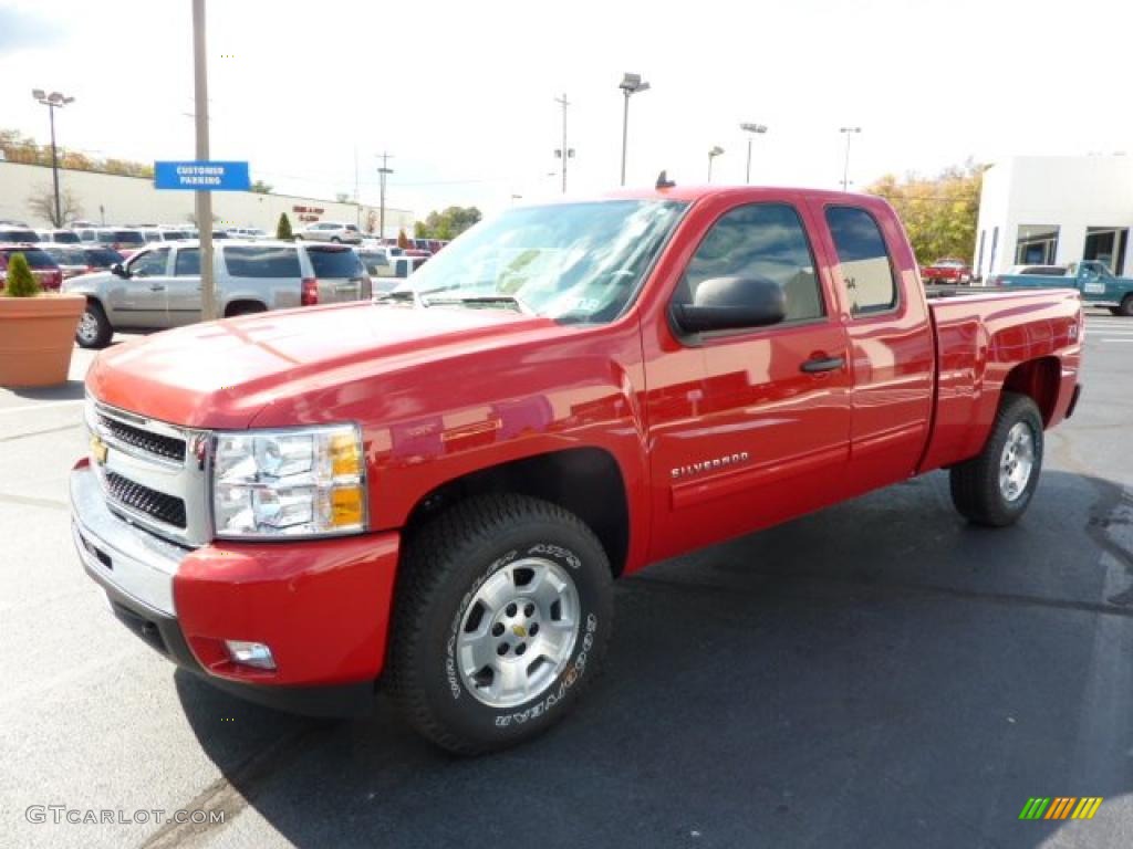 2011 Silverado 1500 LT Extended Cab 4x4 - Victory Red / Ebony photo #3