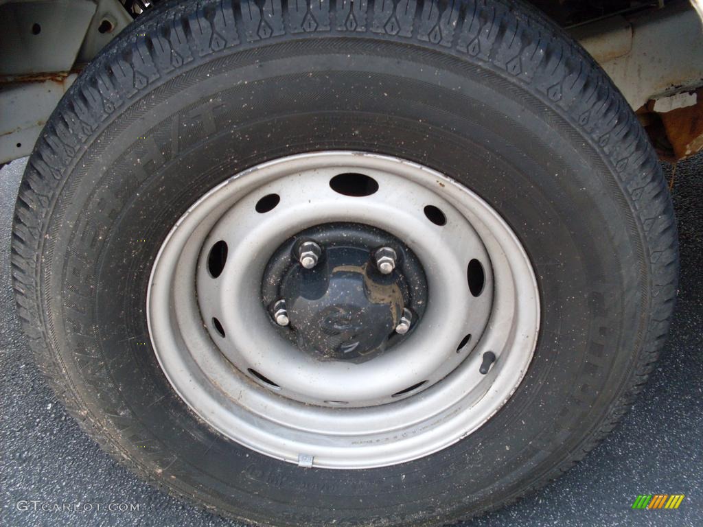 2002 Dodge Ram Van 1500 Commercial Wheel Photos
