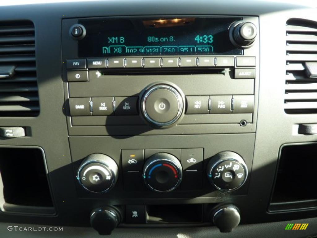 2011 Chevrolet Silverado 1500 LS Extended Cab 4x4 Controls Photo #38103055