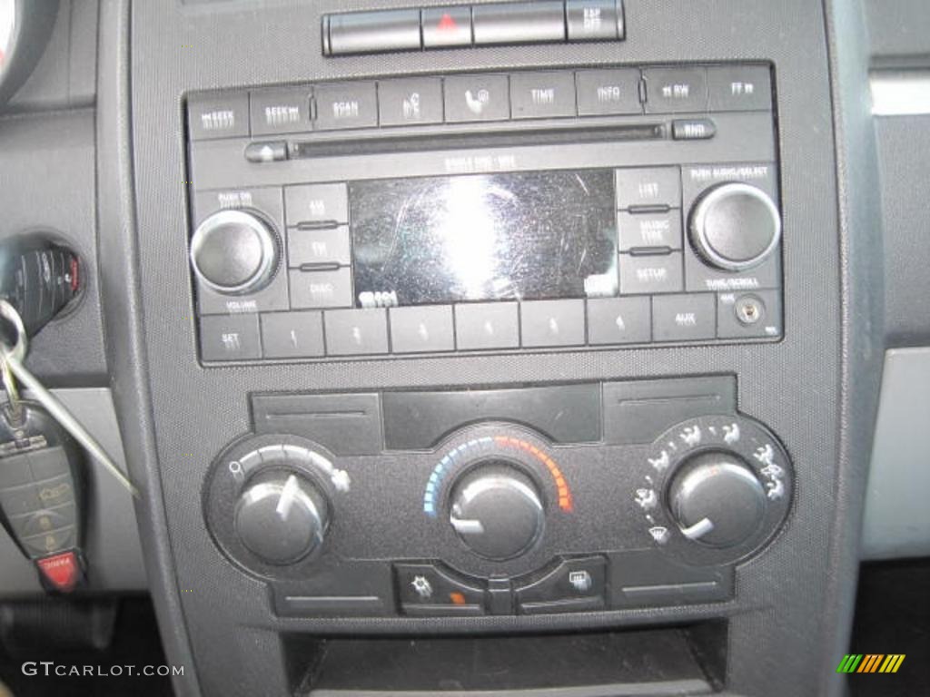 2008 Dodge Charger SE Controls Photo #38104247