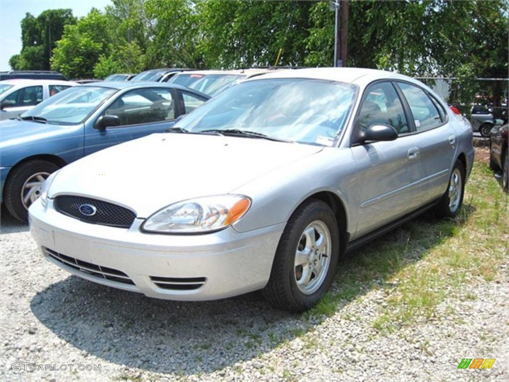 2006 Taurus SE - Silver Frost Metallic / Medium/Dark Flint Grey photo #1