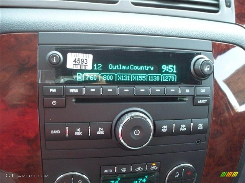2011 Chevrolet Silverado 1500 LTZ Crew Cab 4x4 Controls Photo #38105427