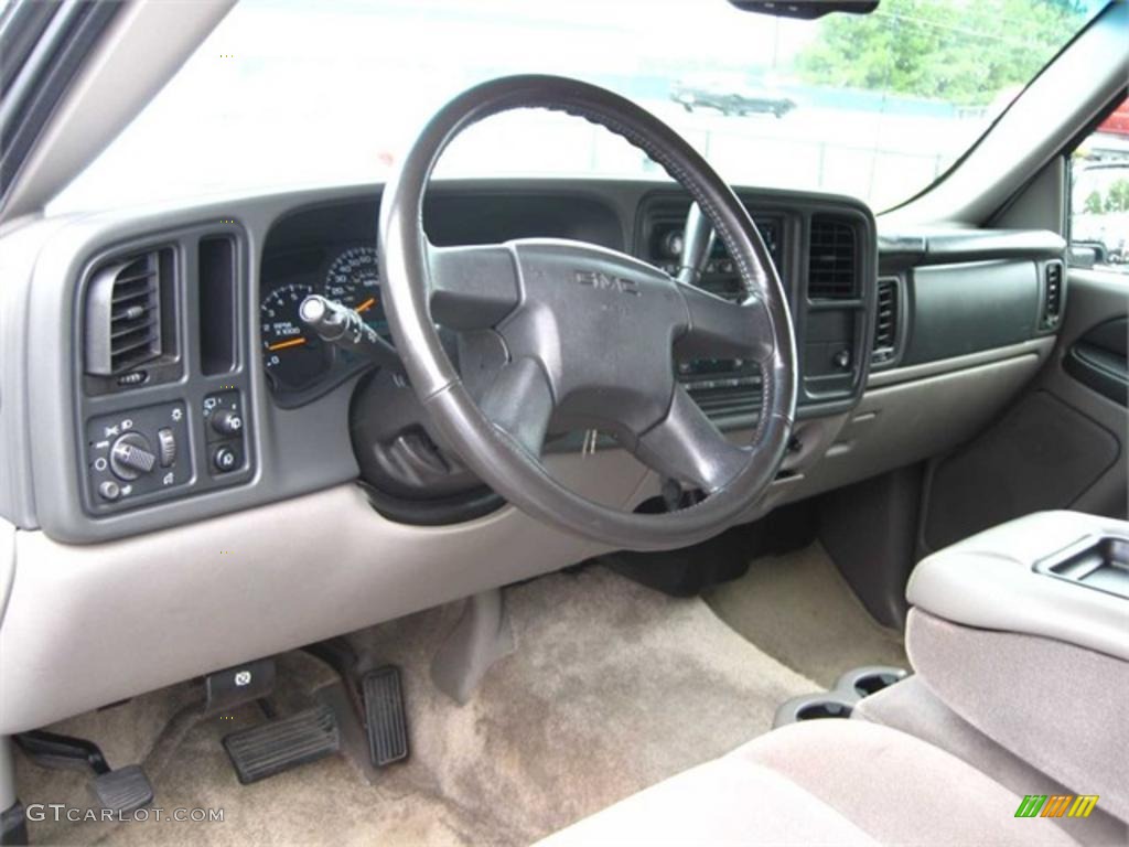 2003 GMC Yukon SLE Pewter/Dark Pewter Dashboard Photo #38106711