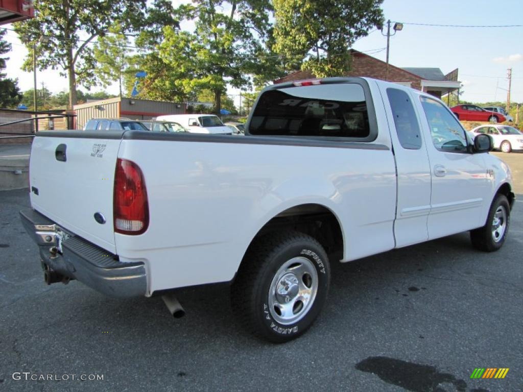 2002 F150 XLT SuperCab - Oxford White / Medium Graphite photo #3