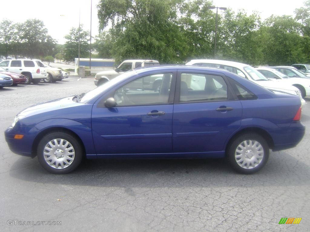 2006 Focus ZX4 SE Sedan - Sonic Blue Metallic / Dark Flint/Light Flint photo #4