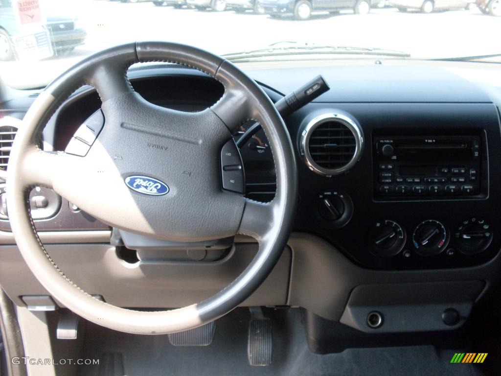 2003 Expedition XLT 4x4 - Silver Birch Metallic / Flint Grey photo #12