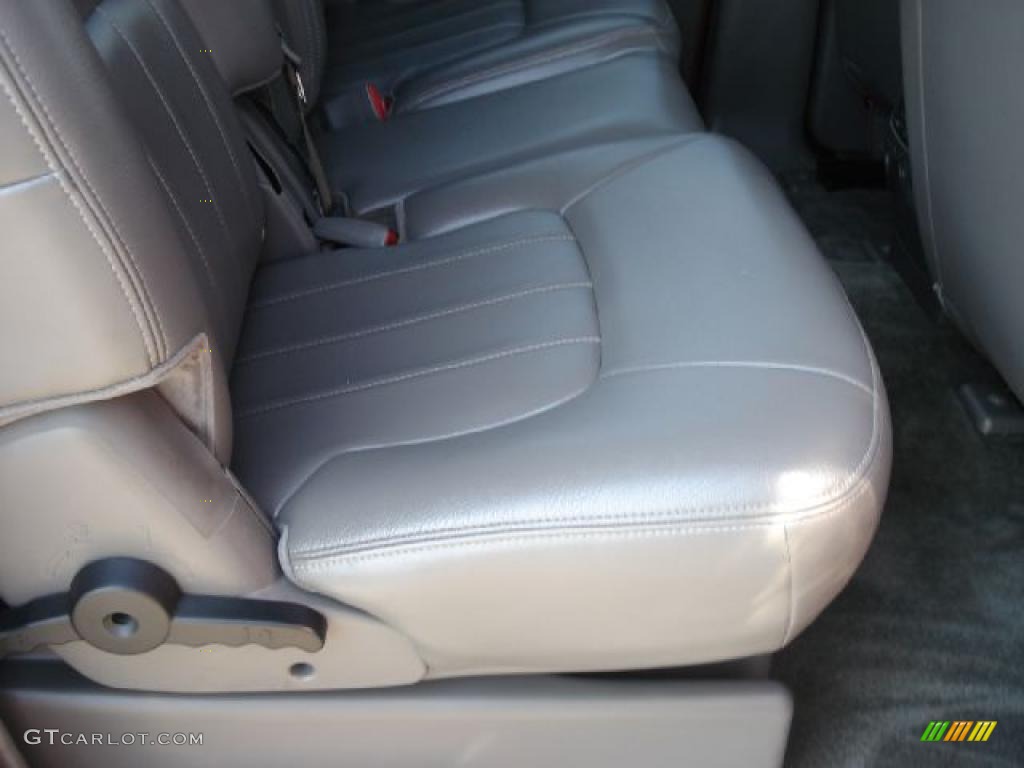 Dark Pewter Interior 2004 GMC Envoy XUV SLT 4x4 Photo #38109671