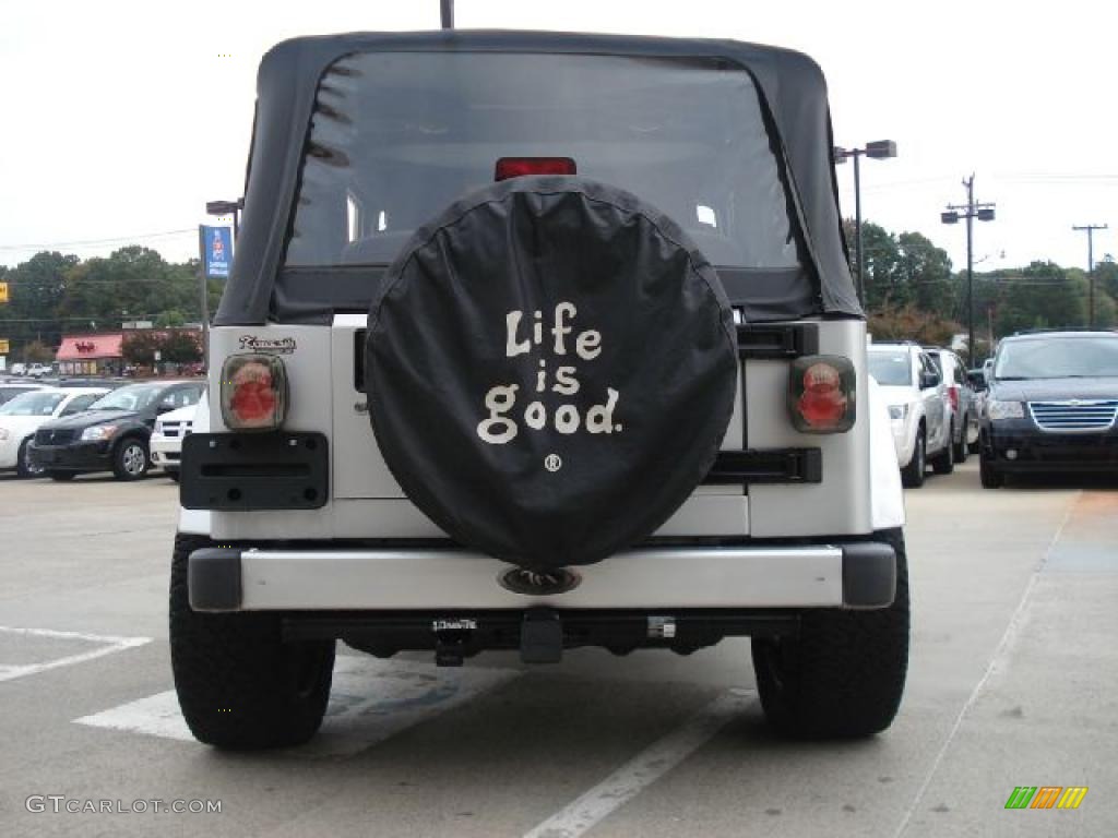 2004 Wrangler Rubicon 4x4 - Bright Silver Metallic / Dark Slate Gray photo #2