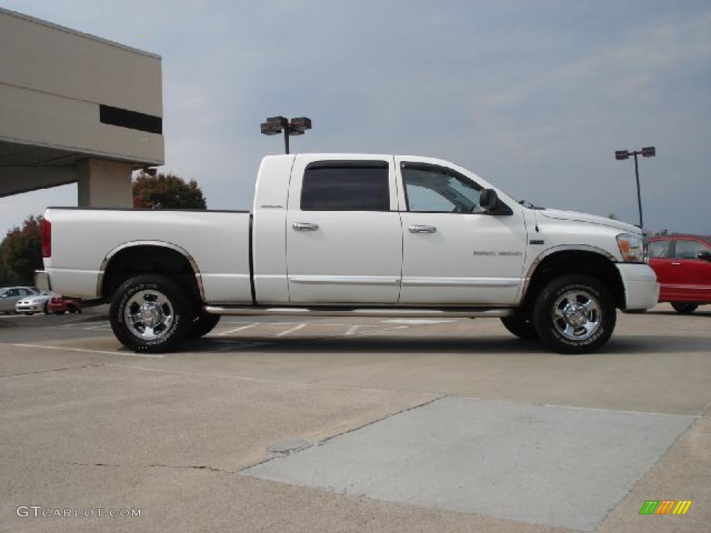 2006 Ram 1500 Laramie Mega Cab 4x4 - Bright White / Medium Slate Gray photo #2