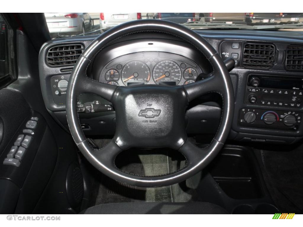 2003 Blazer LS 4x4 - Dark Cherry Red Metallic / Graphite photo #7