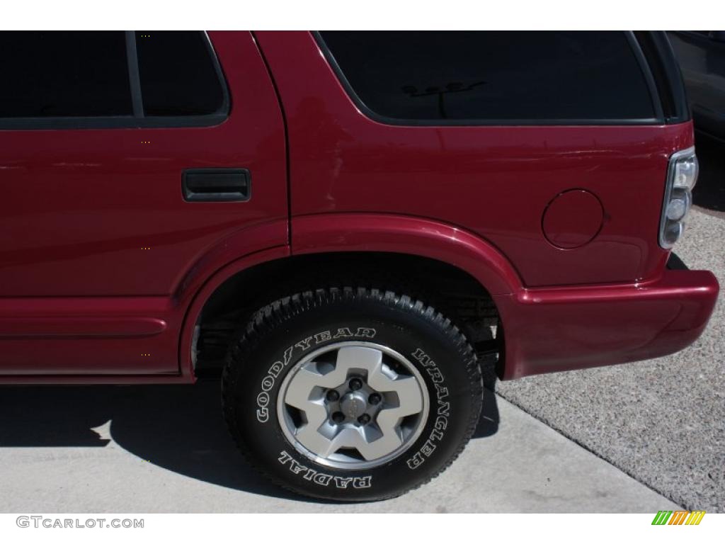 2003 Blazer LS 4x4 - Dark Cherry Red Metallic / Graphite photo #23