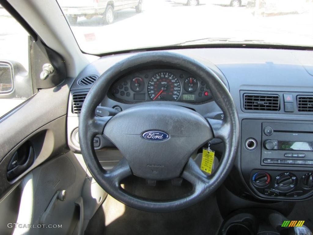 2006 Focus ZX4 S Sedan - Pitch Black / Dark Flint/Light Flint photo #10