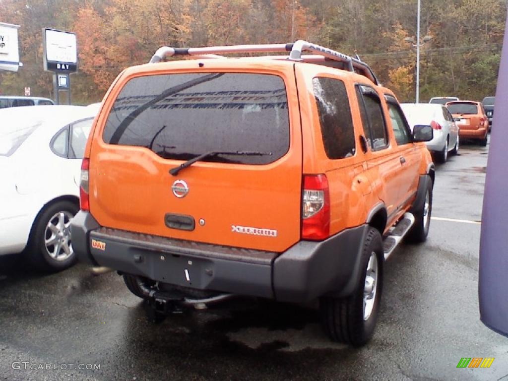 2003 Xterra XE V6 4x4 - Atomic Orange / Sage photo #3