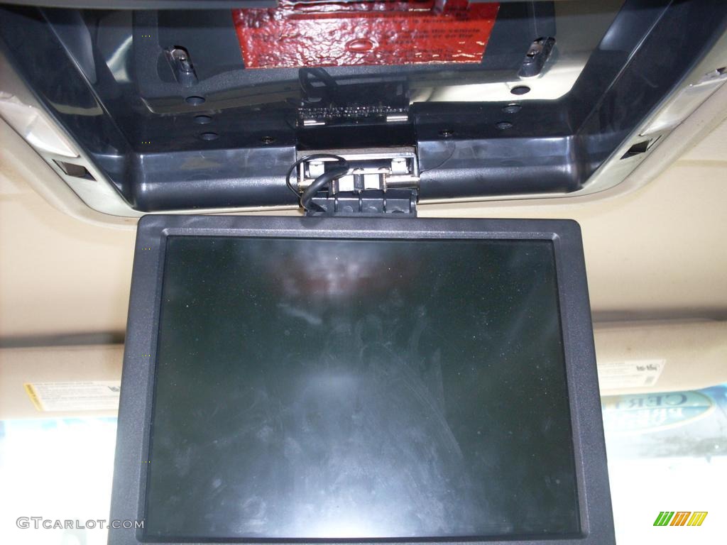 2003 Suburban 1500 LS - Redfire Metallic / Tan/Neutral photo #12