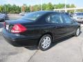 2006 Black Ford Taurus SE  photo #3