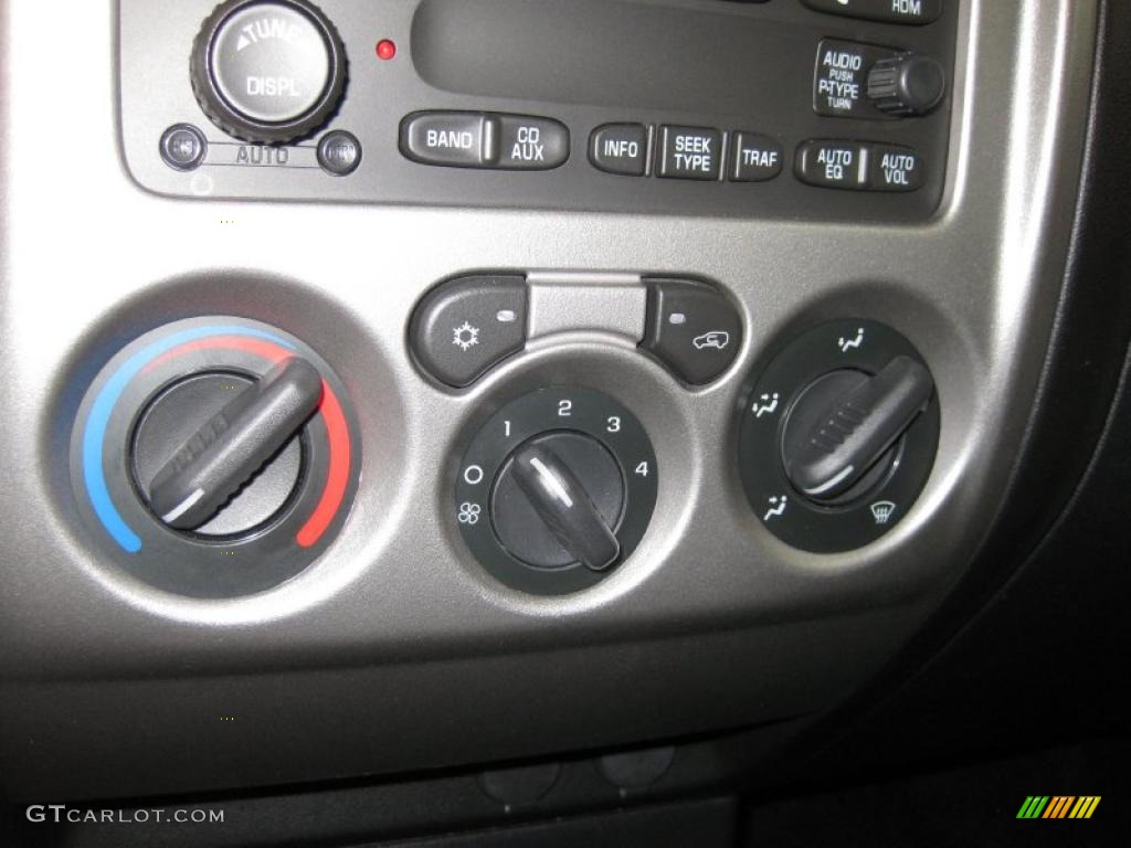 2008 Chevrolet Colorado LT Extended Cab Controls Photo #38116563