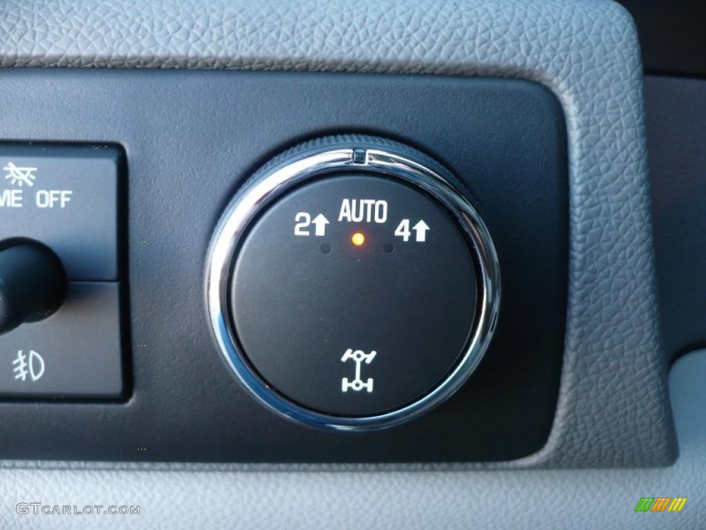 2010 GMC Yukon XL SLT 4x4 Controls Photo #38116855