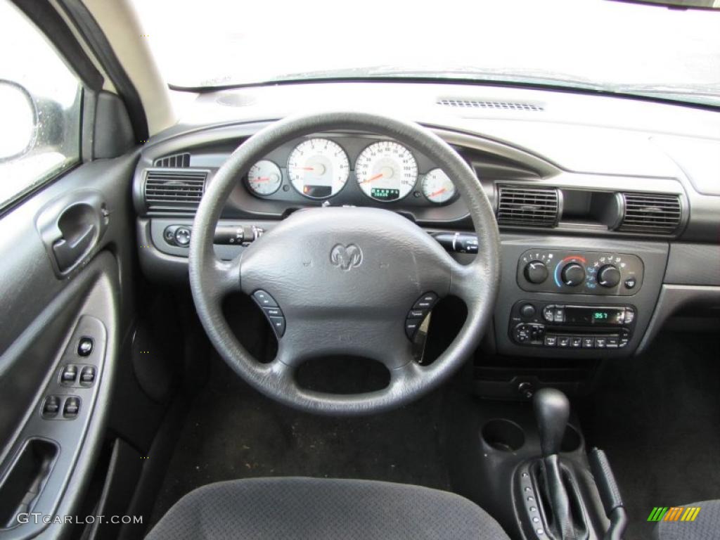 2004 Dodge Stratus SE Sedan Dark Slate Gray Steering Wheel Photo #38117439