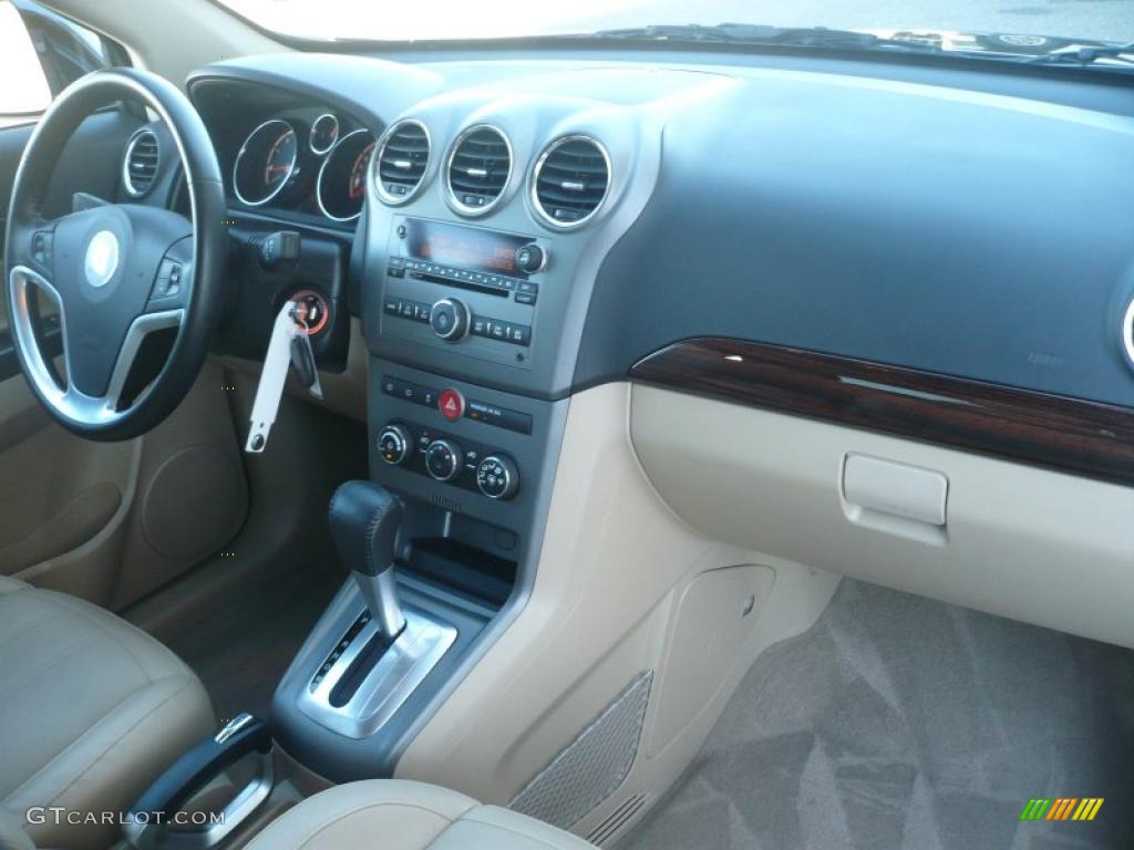 2010 Saturn VUE XR V6 AWD Tan Dashboard Photo #38117467