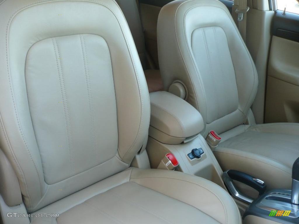 Tan Interior 2010 Saturn VUE XR V6 AWD Photo #38118059
