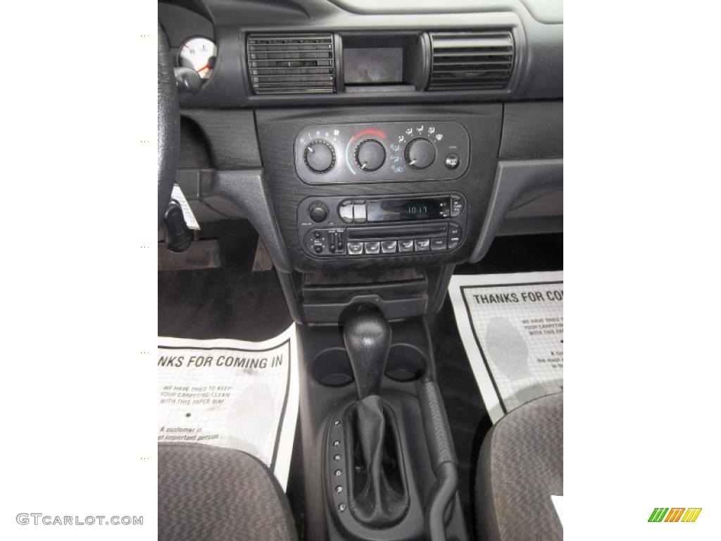 2002 Dodge Stratus SXT Sedan Controls Photo #38118387