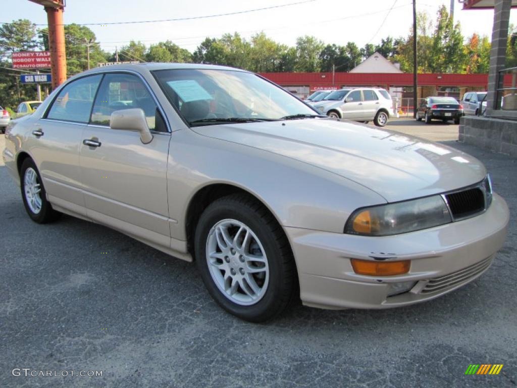 Manhattan Beige Pearl 2001 Mitsubishi Diamante LS Exterior Photo #38119111