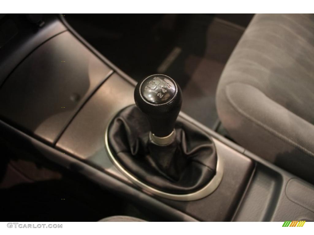 2005 Civic EX Sedan - Magnesium Metallic / Gray photo #17
