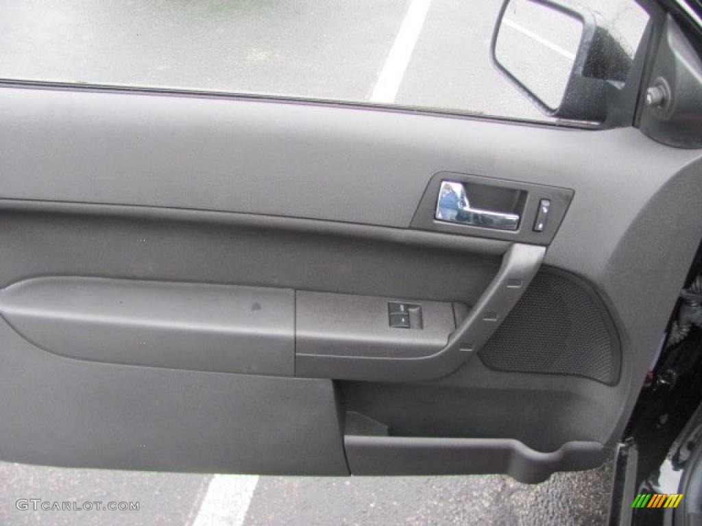 Charcoal Black Interior 2010 Ford Focus SES Coupe Photo #38126037