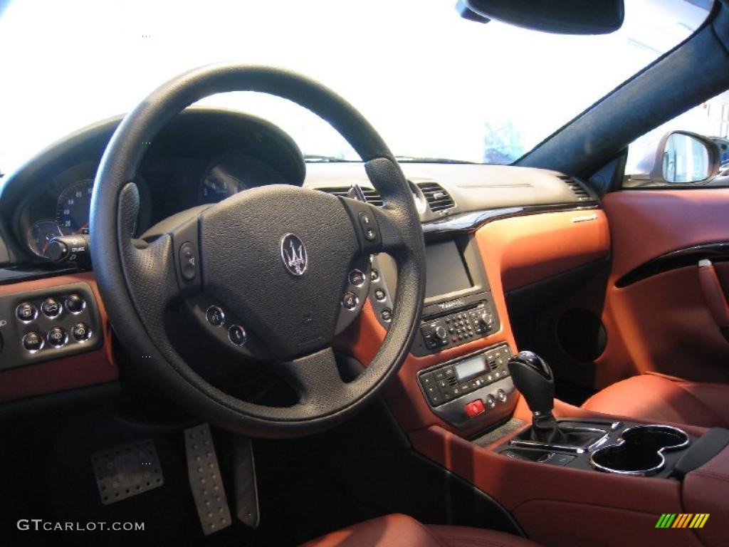 Bordeaux Interior 2010 Maserati GranTurismo S Photo #38126942