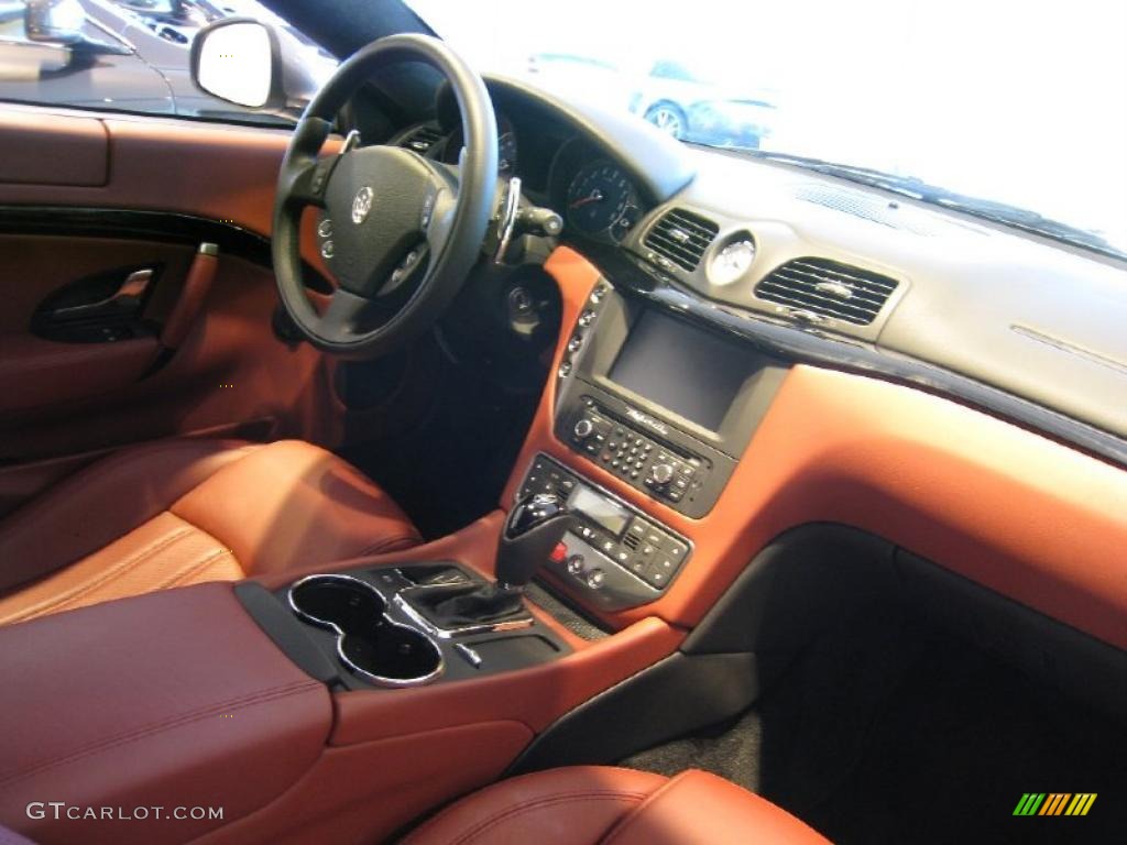 Bordeaux Interior 2010 Maserati GranTurismo S Photo #38126990