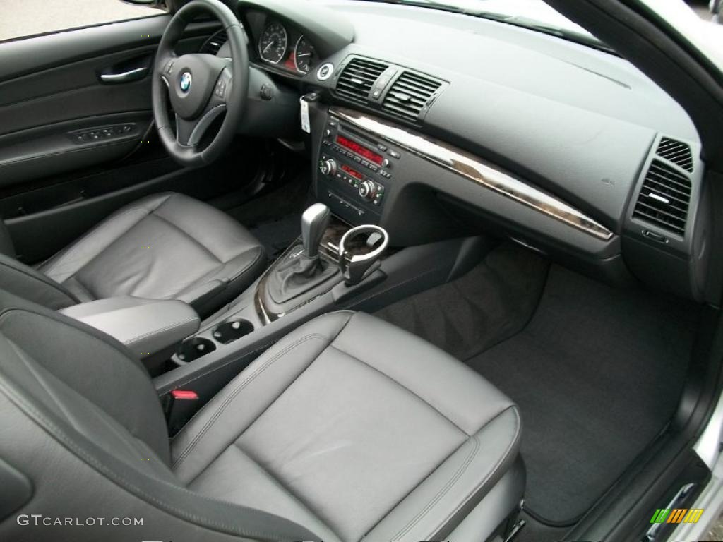 2008 BMW 1 Series 128i Convertible Black Dashboard Photo #38132286