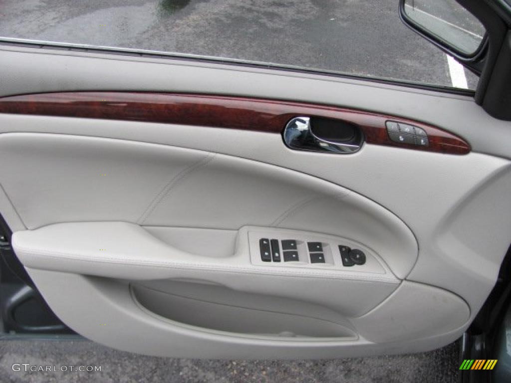 Titanium Interior 2010 Buick Lucerne CXL Photo #38134726