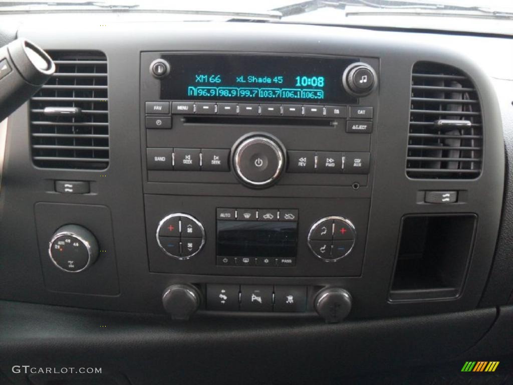 2011 Chevrolet Silverado 1500 LT Crew Cab 4x4 Controls Photo #38134938