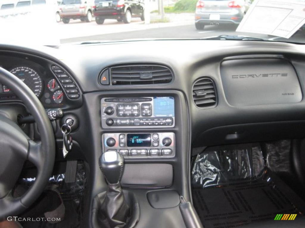 2003 Chevrolet Corvette Z06 Controls Photo #38135078