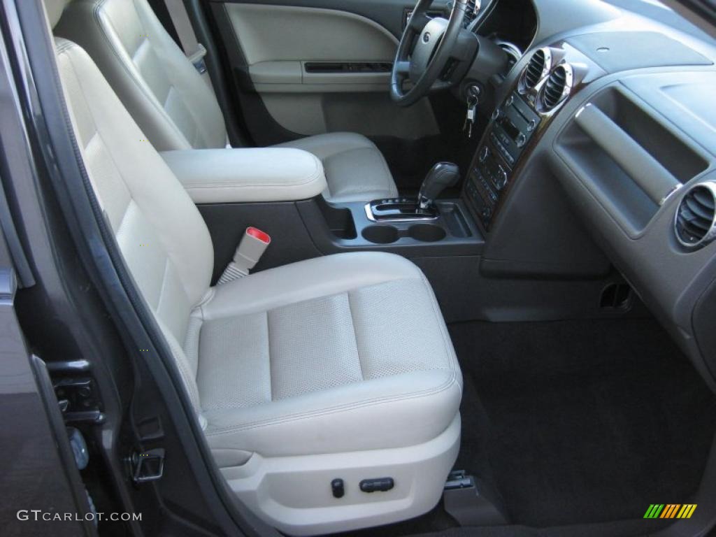 Medium Light Stone Interior 2008 Ford Taurus X Limited Photo #38137102