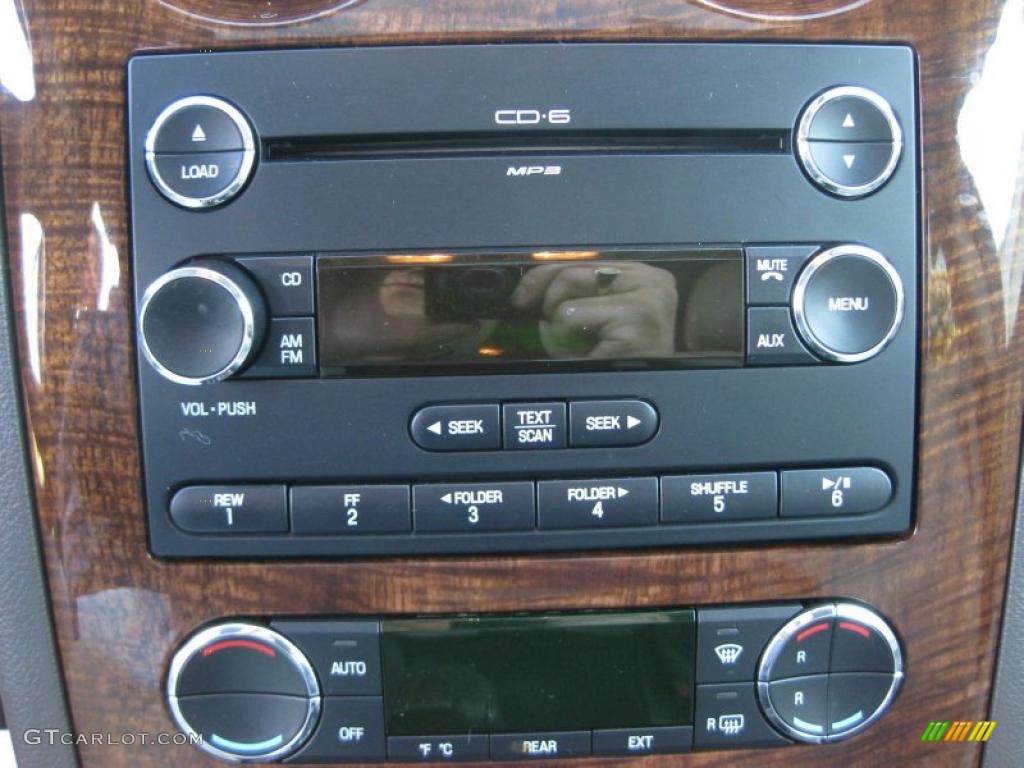 2008 Ford Taurus X Limited Controls Photo #38137226